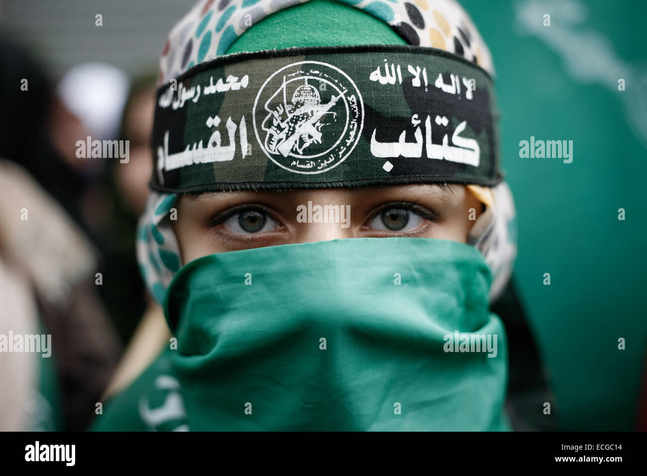 Palästinensische Mitglieder der Qassam-Brigaden, der bewaffnete Arm der ...