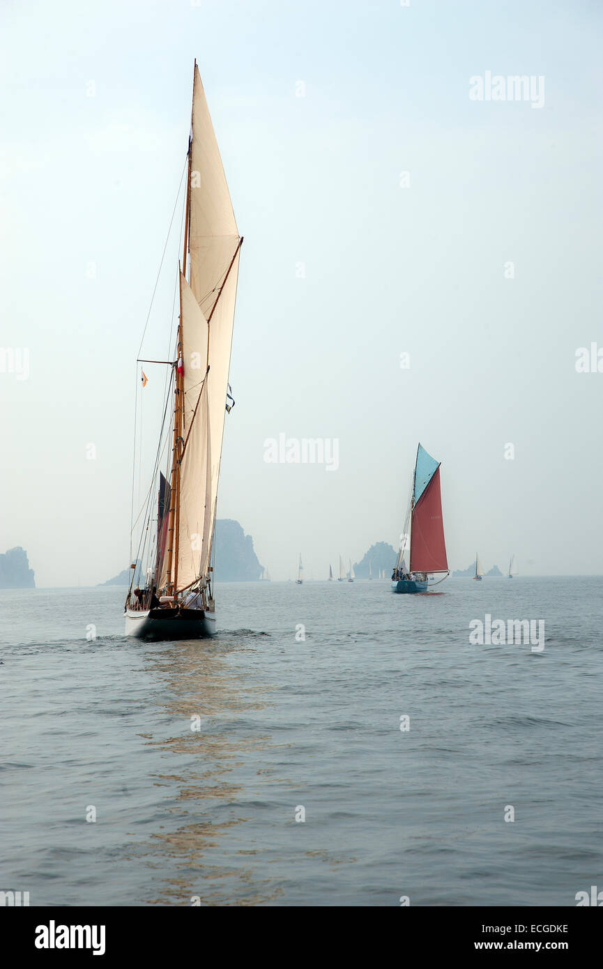 Bretagne; Bretagne; Camaret; Douanenez; Finistere; Presqu Ile de Crozon; Rade de Brest; Salzedo; Vieux Grements; Temps Fête; Le Stockfoto