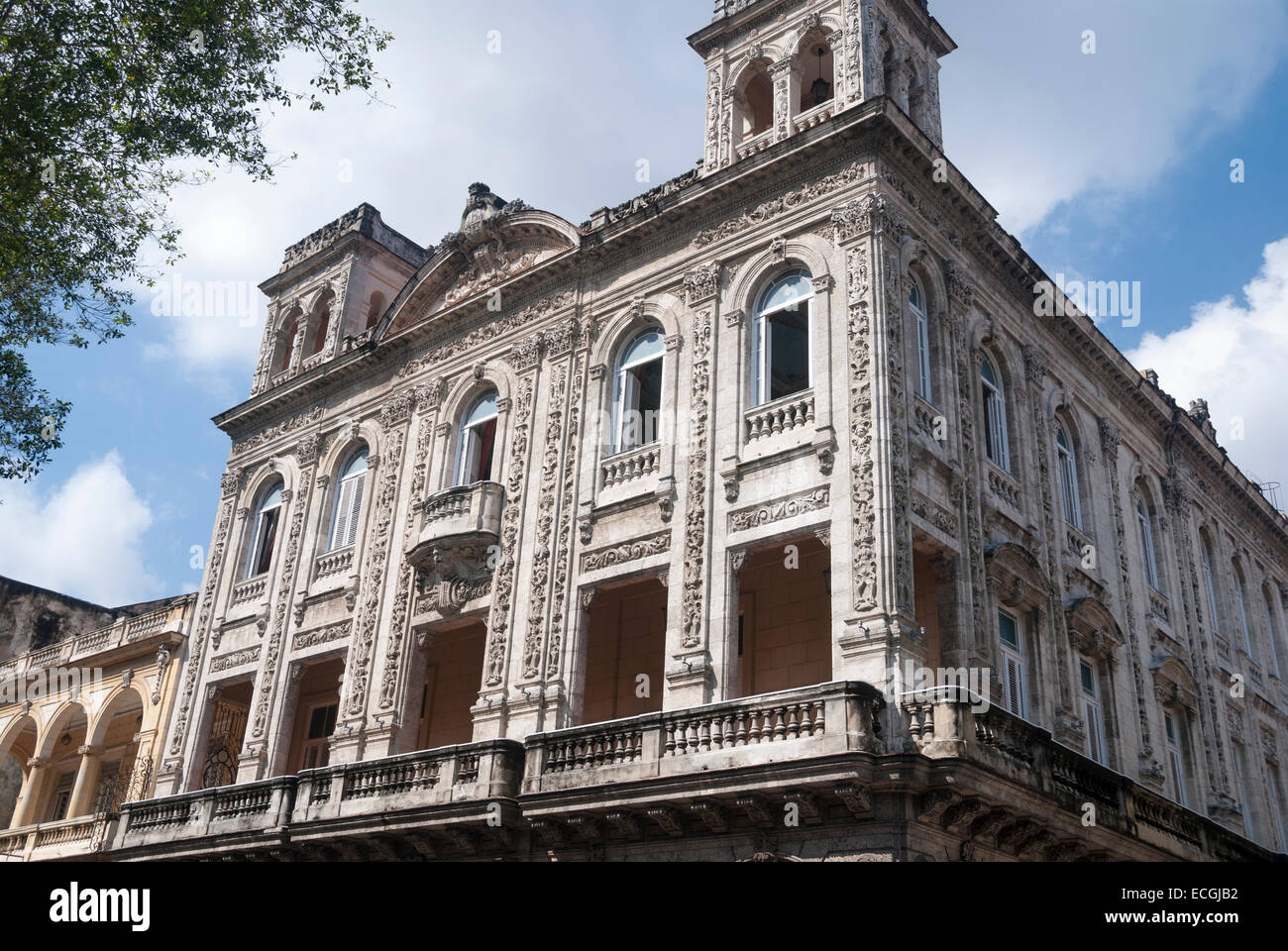 Baujahr 1914 als Casino Español, ist der Palacio de Los Matrimonios einer der beliebtesten Orte in Havanna heiraten Stockfoto