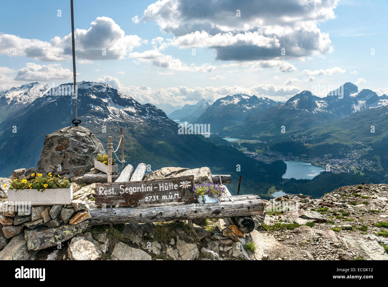 Blick von der Segantini-Hütte in Richtung der oberen Engadin | Aussicht von der Segantini Hütte, Oberengadin, Schweiz Stockfoto