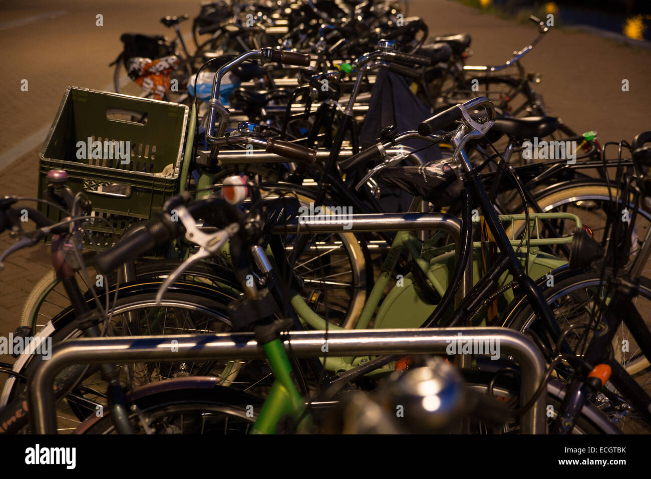 Bike Rack Nacht dunkel Stockfoto