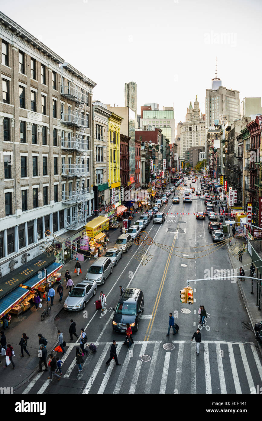 Monroe Street, Chinatown, Manhattan, New York, Vereinigte Staaten Stockfoto