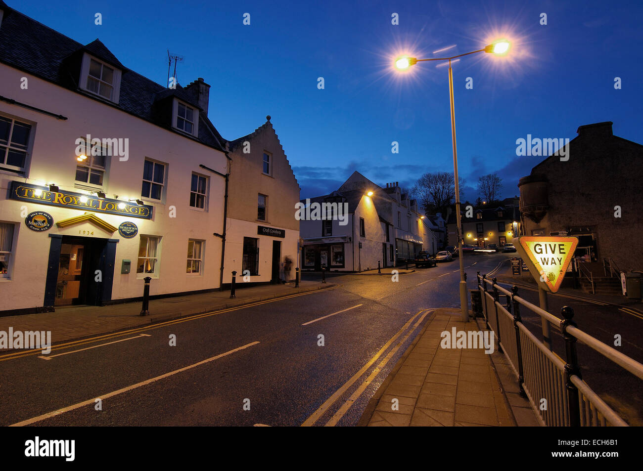 Portree bei Dämmerung, Insel Skye, Highlands Region, Schottland, Vereinigtes Königreich, Europa Stockfoto