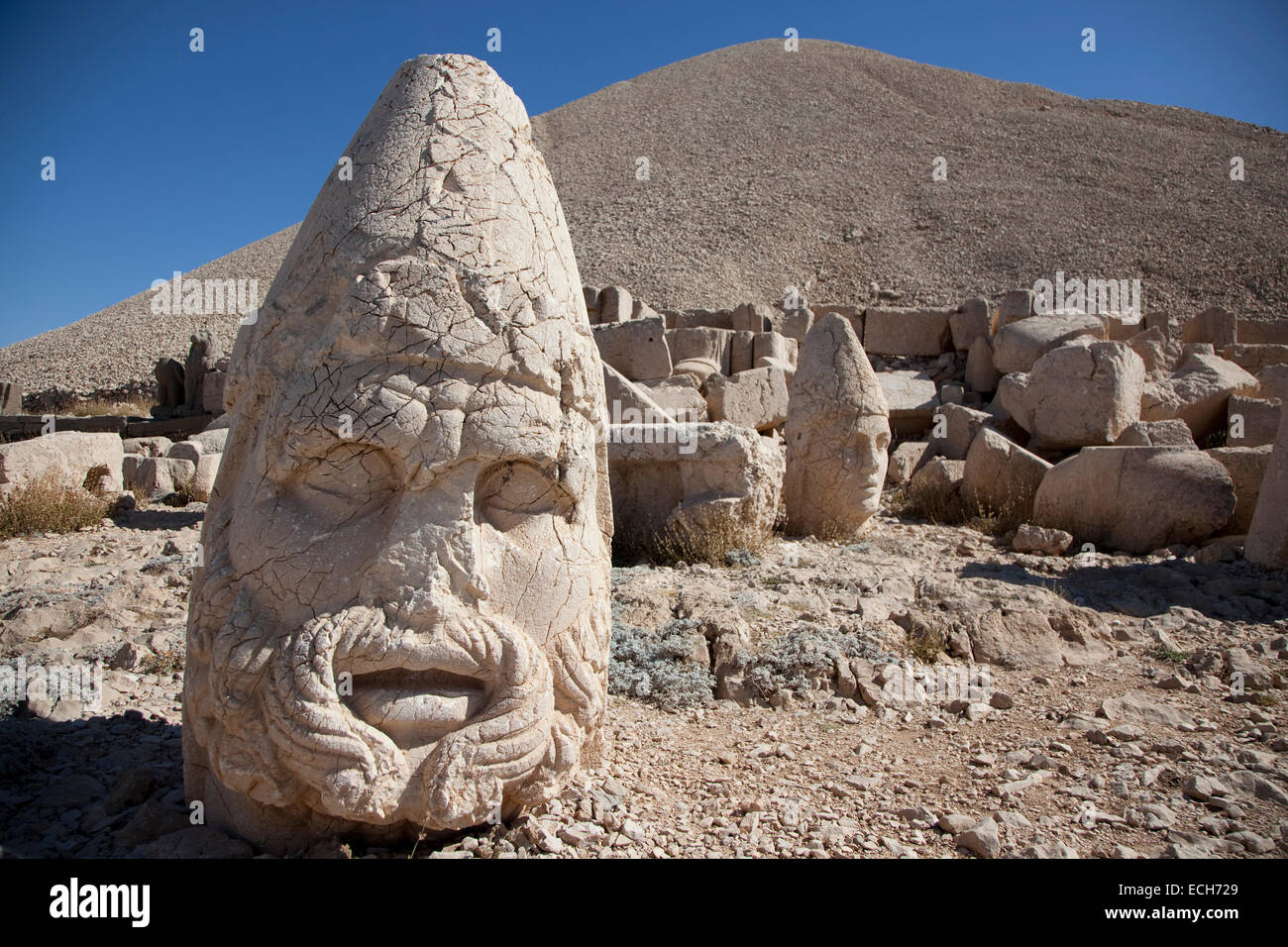 Gott thronen und Götter Köpfe, Mount Nemrut, Heiligtum und Grabstätte, Südost-Anatolien-Region, Türkei Stockfoto