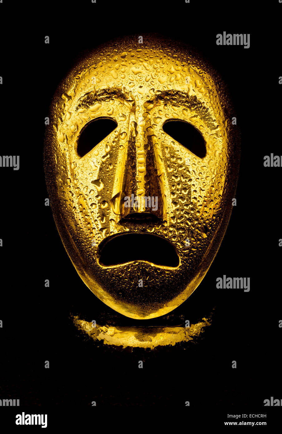 Melpomene, die Muse der Tragödie, die goldene Maske. Stockfoto