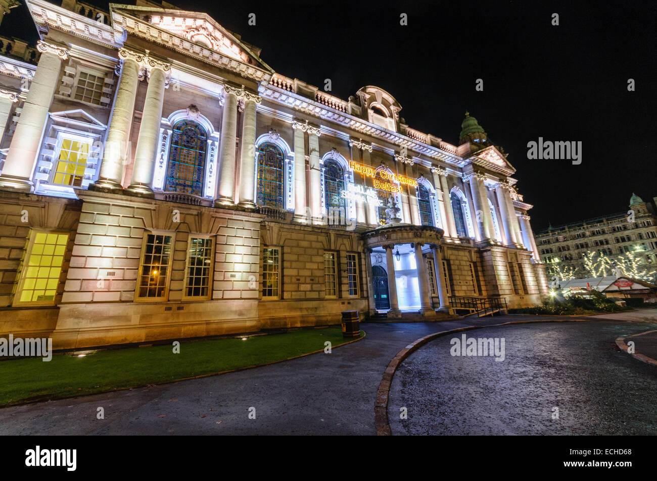 Weihnachtsbeleuchtung in der Belfast City Hall Stockfoto
