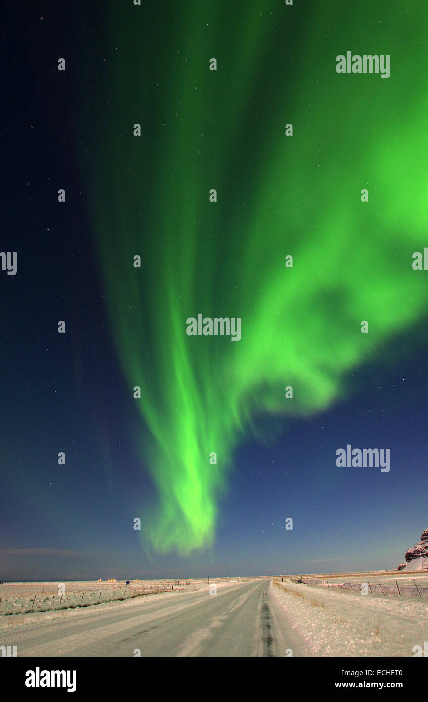 Erstaunliche Nordlicht über southern Island anzeigen Stockfoto