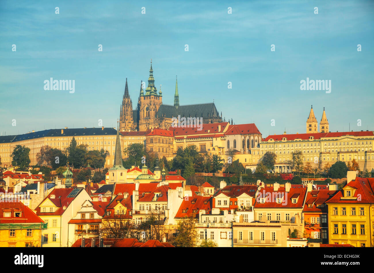 Alte Prager Stadtbild Übersicht am Morgen Stockfoto