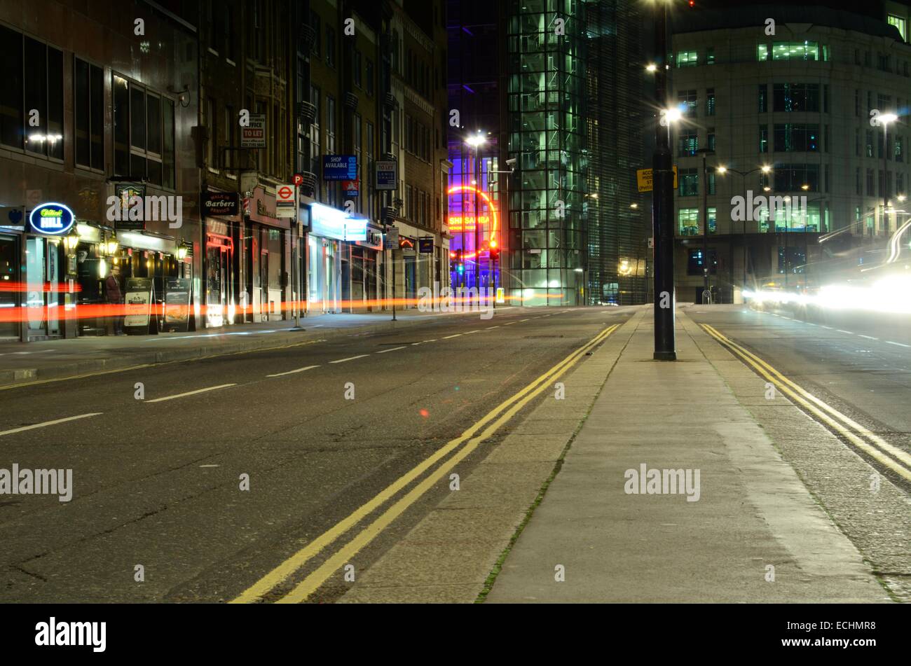 Wermut-Street in der City of London, England in der Nacht Stockfoto