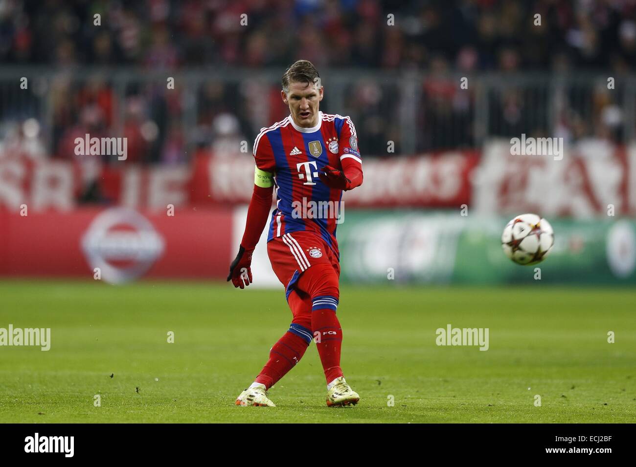 München, Deutschland. 10. Dezember 2014. Bastian Schweinsteiger (Bayern) Fußball: UEFA Champions League-Gruppe E Spiel zwischen FC Bayern München 3-0 PFC CSKA Moskva in der Alianz Arena in München, Deutschland. © Mutsu Kawamori/AFLO/Alamy Live-Nachrichten Stockfoto