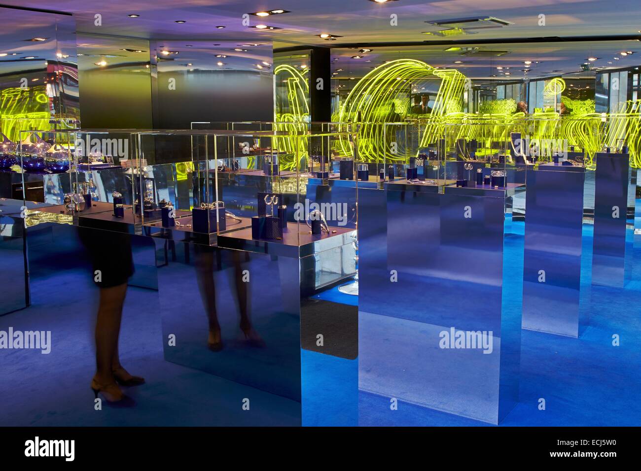 Frankreich, Paris, luxuriösen Geschäften der Francois 1er Straße, Christofle Stockfoto