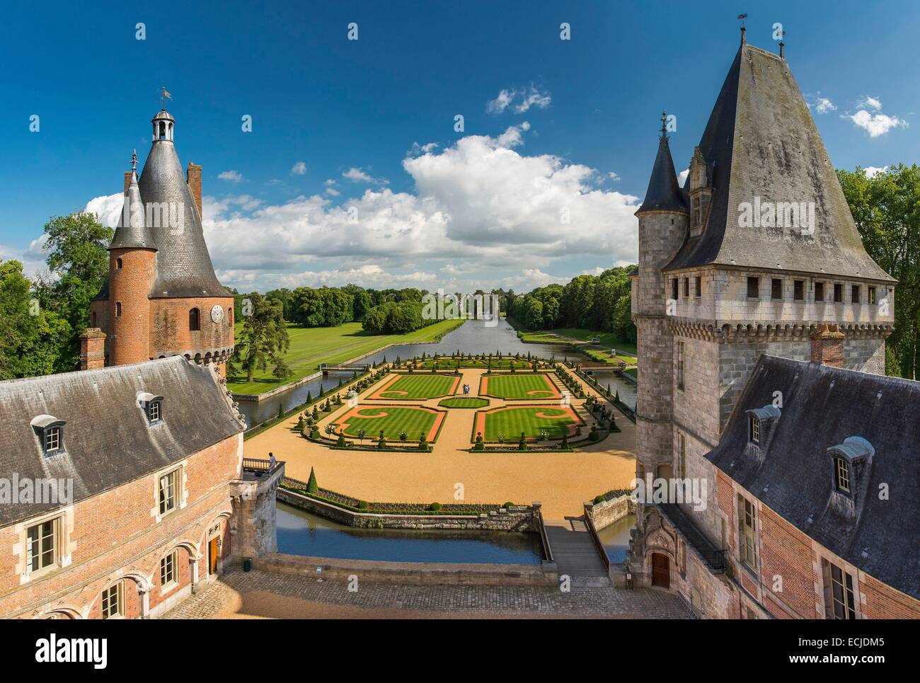 Frankreich, Eure et Loir, Maintenon, Chateau de Maintenon, neuer französischer Garten, ein Auftragswerk der Eure et Loir Generalrat und unter der Regie von Patrick Pottier, im Geiste des Plans von Le Notre gegründet Stockfoto