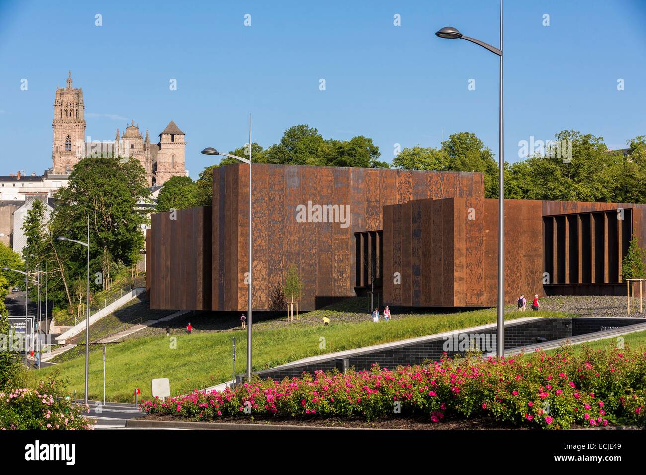 Frankreich, Aveyron, Rodez, Soulages Museum, entworfen von dem katalanischen Architekten RCR Passelac & Roques zugeordnet Stockfoto