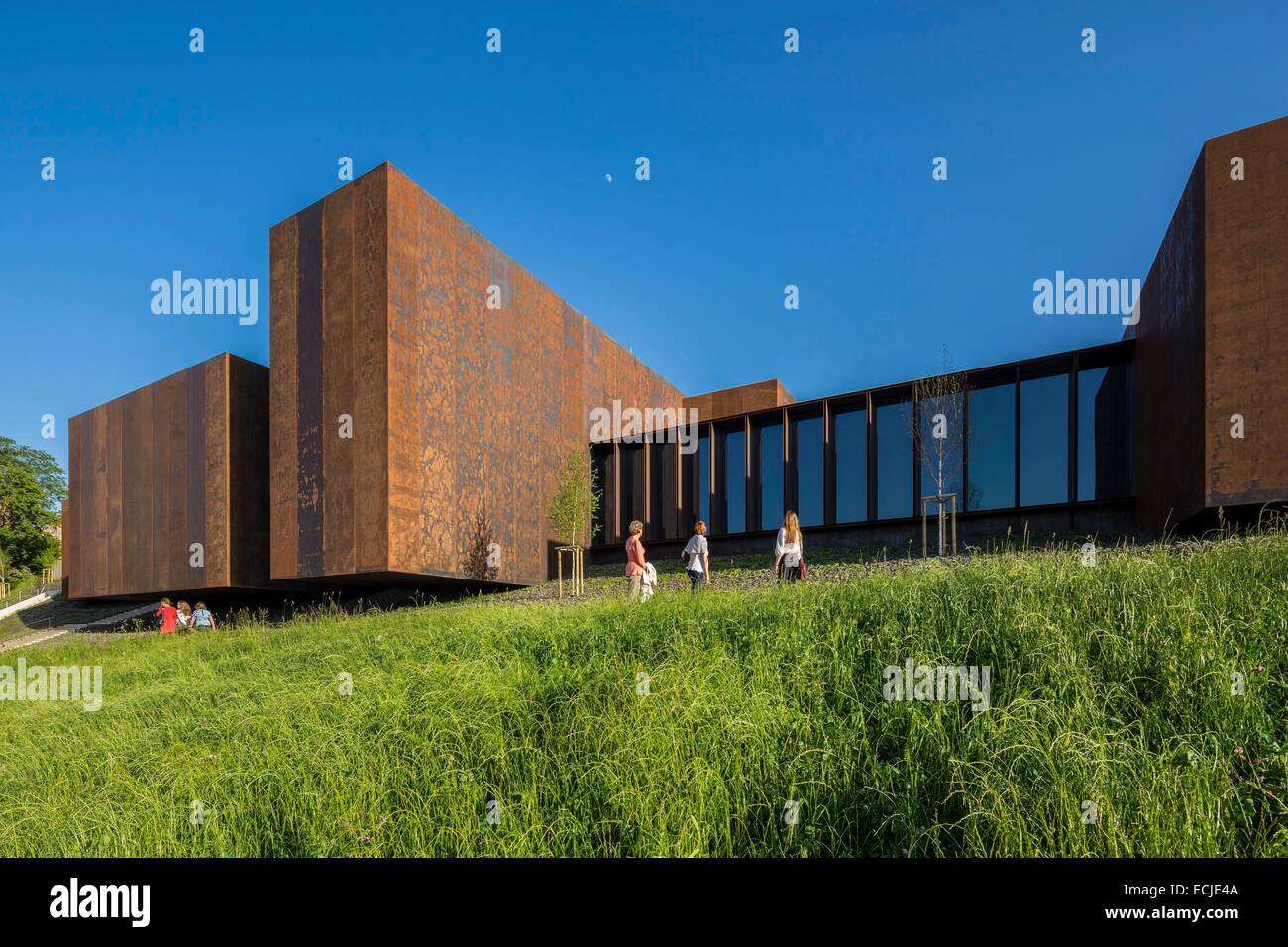 Frankreich, Aveyron, Rodez, Soulages Museum, entworfen von dem katalanischen Architekten RCR Passelac & Roques zugeordnet Stockfoto