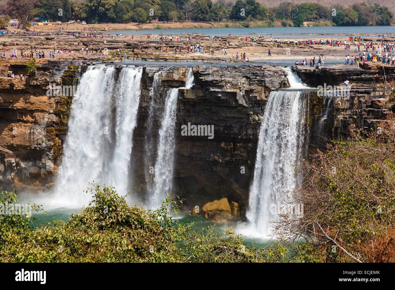 Indien, Chhattisgarh, Chitrakut, drängen sich in der Nähe der Wasserfälle Stockfoto