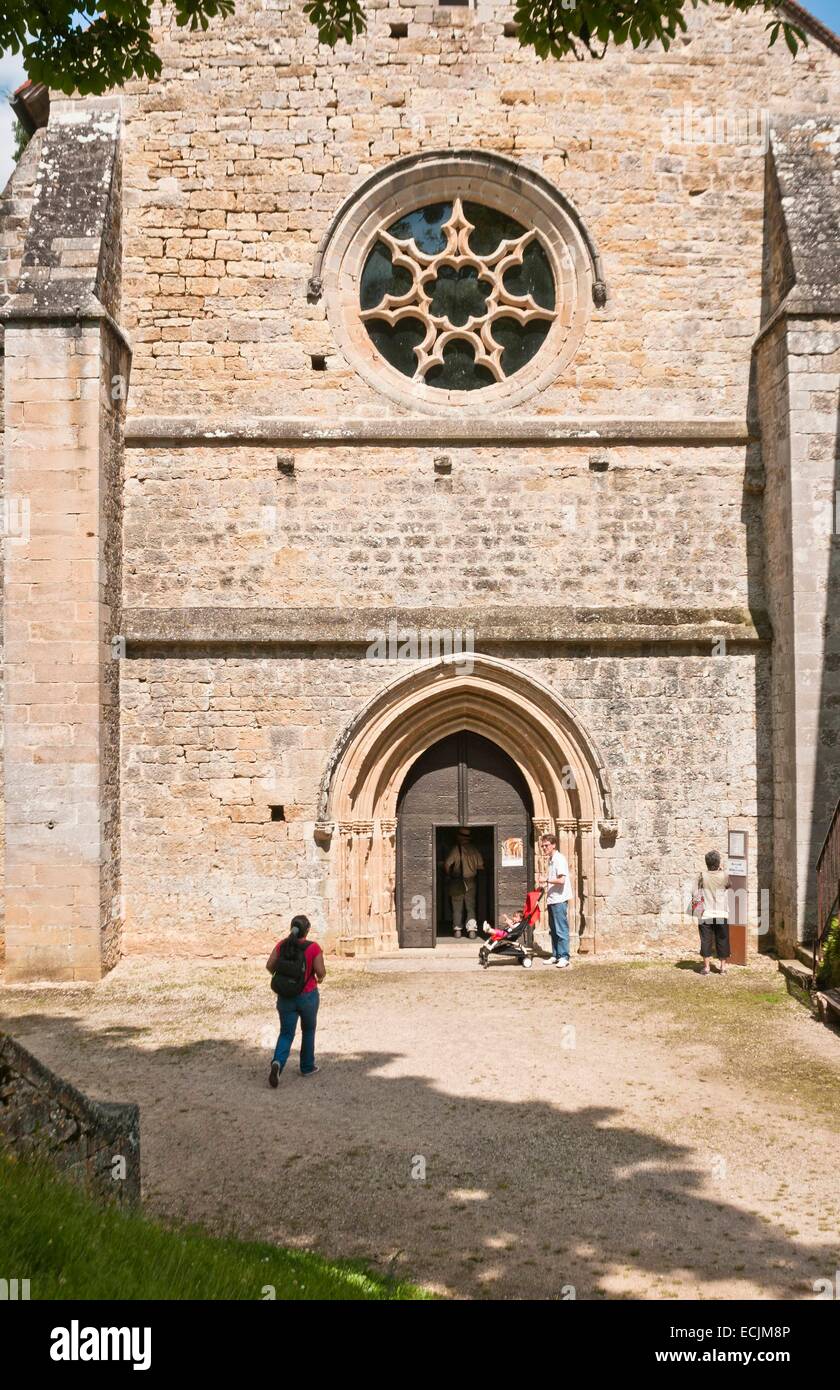 Frankreich, Tarn et Garonne, Ginals, Zisterzienser-Abtei von Beaulieu de Rouergue 12.Jahrhundert, Südfassade, Eintritt in die Kirche Stockfoto