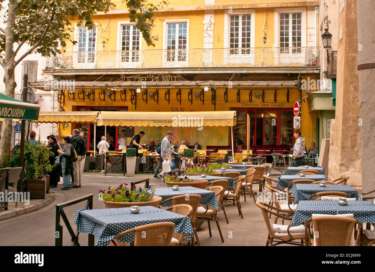 Place du forum arles frankreich vincent van gogh -Fotos und