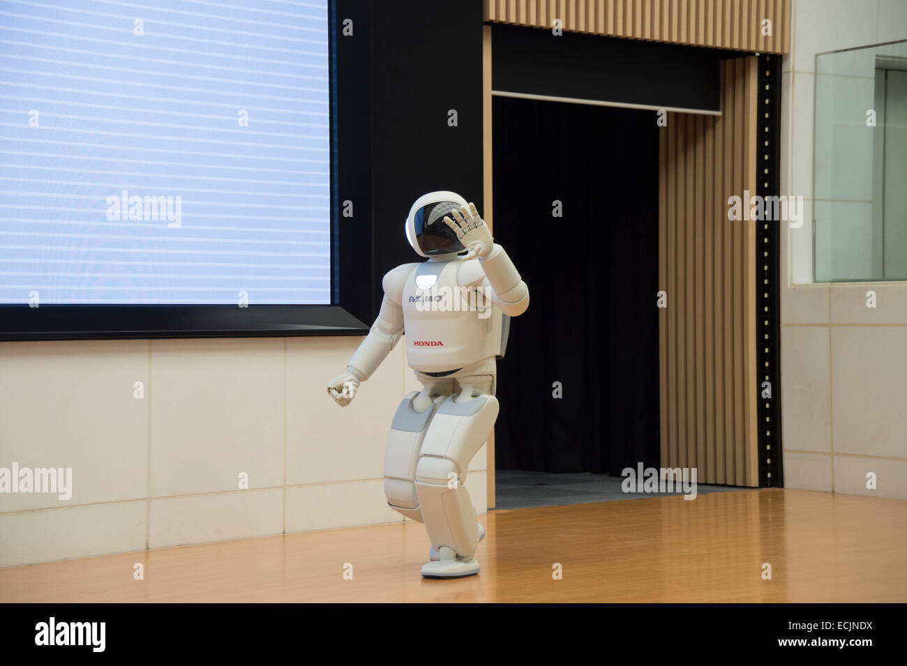 Der Roboter Asimo erklingt in einem Meet &amp; greet Sitzung bei Honda HQ, Tokio, Japan. Stockfoto