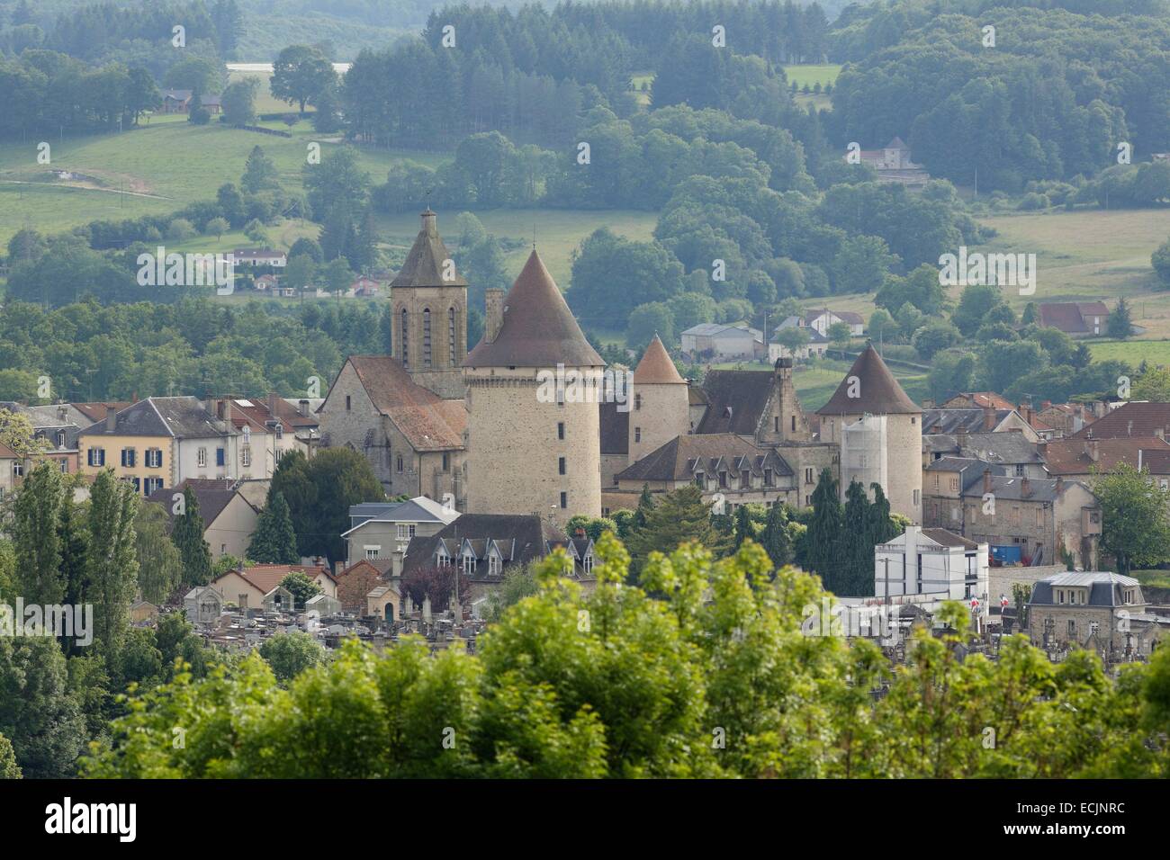 Frankreich, Creuse, Bourganeuf, Burg, Kirche und Zizim Turm Stockfoto