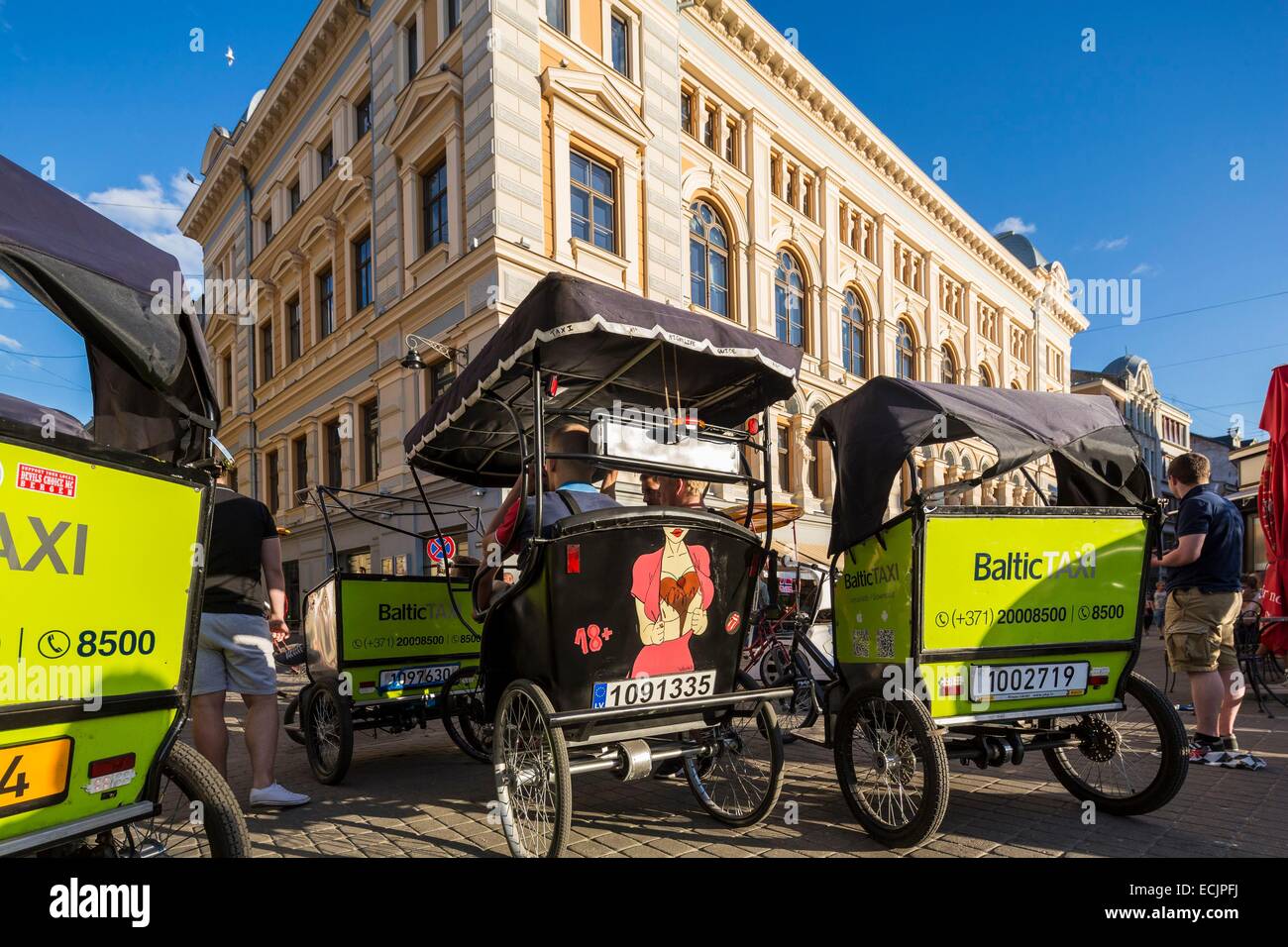 Lettland (Baltikum), Riga, Europäische Kulturhauptstadt 2014 Altstadt Weltkulturerbe der UNESCO, Terrassen im Zentrum Stadt, Kalku street Stockfoto