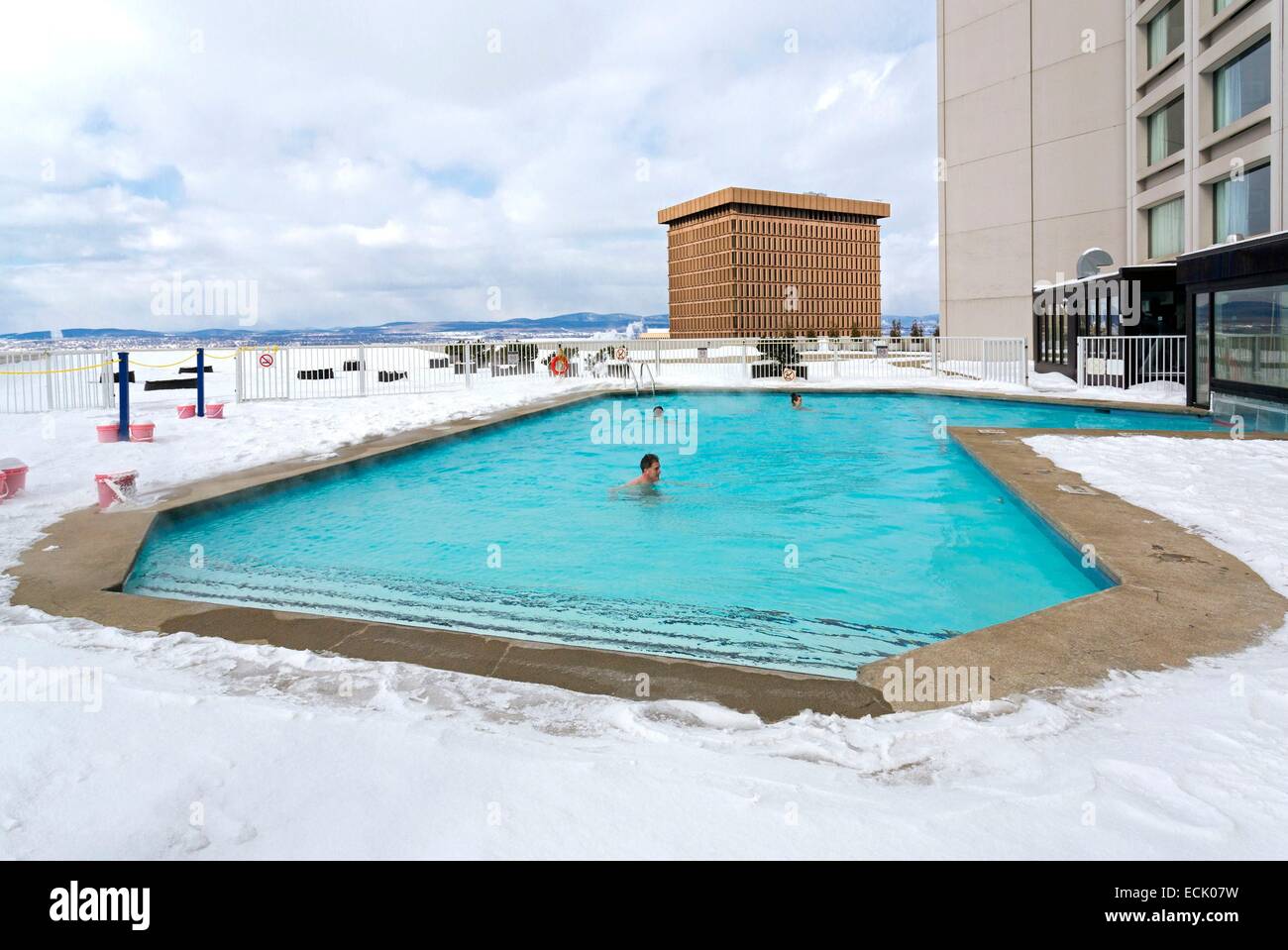 Swimming Pool In Winter Stockfotos & Swimming Pool In Winter Bilder ... Swimming Pool In Winter Stockfotos & Swimming Pool In Winter Bilder ...