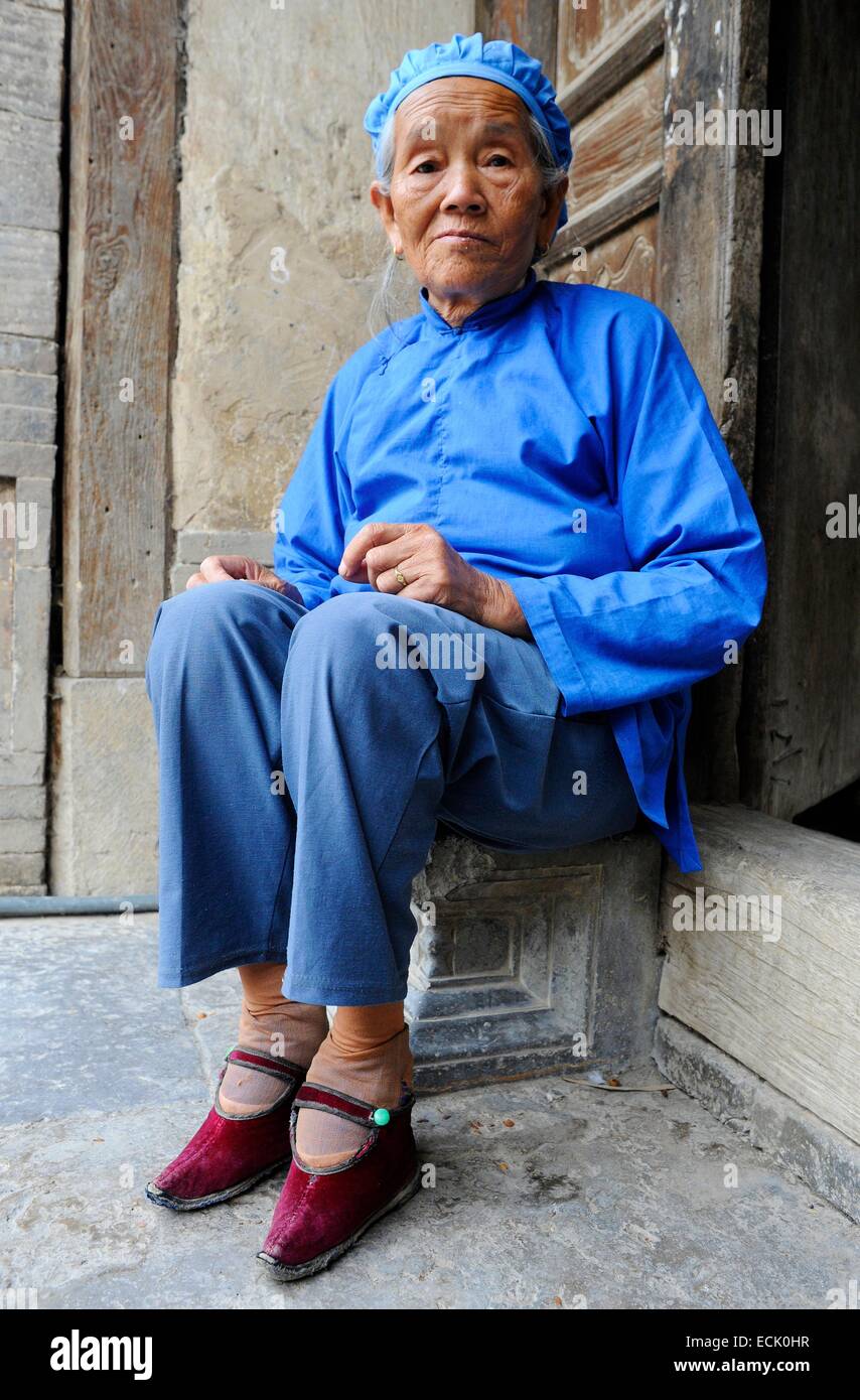 Gebundene füße Fotos und Bildmaterial in hoher Auflösung Alamy