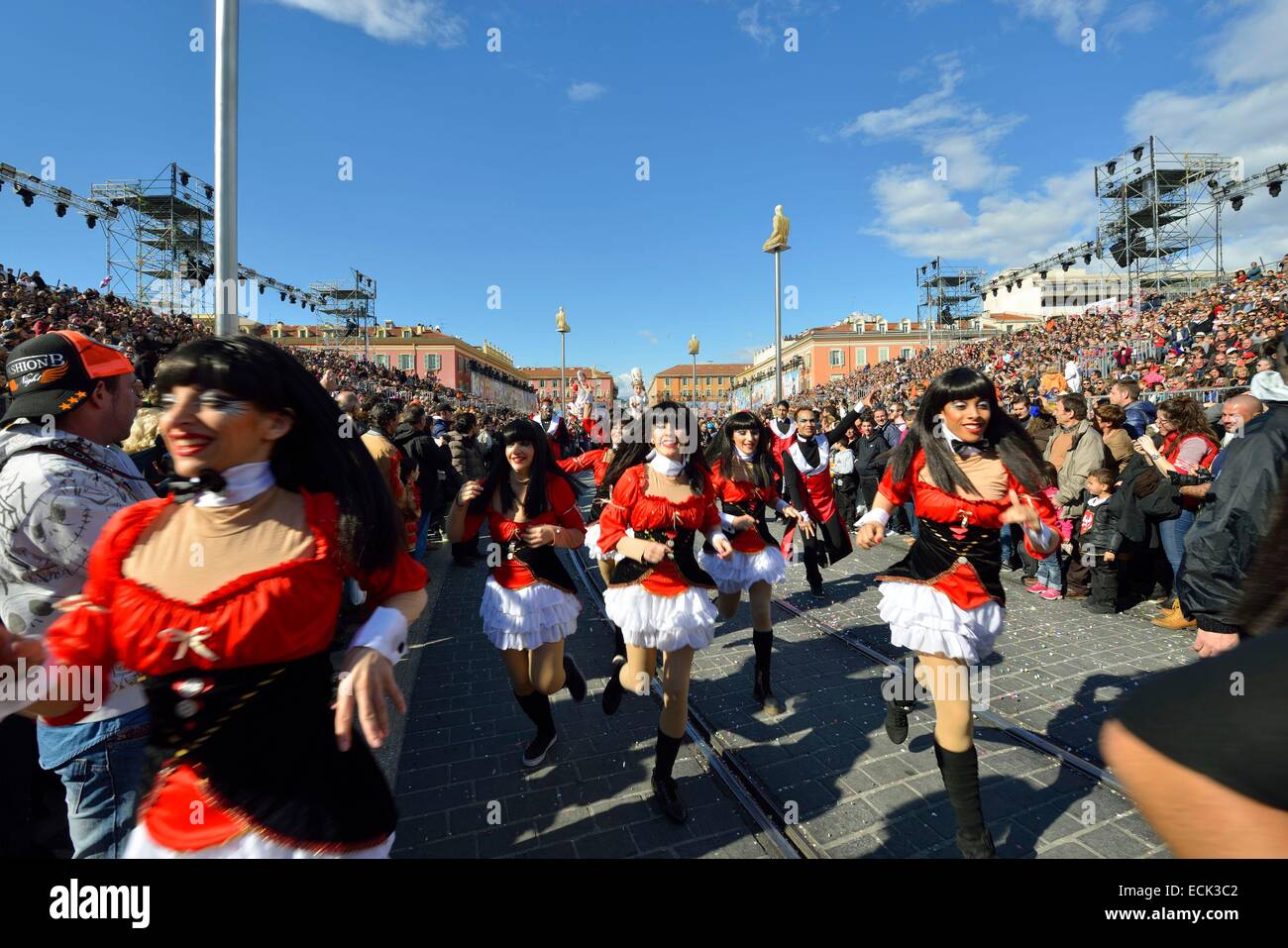 Frankreich, Alpes Maritimes, Nizza Karneval 2014, der Corso (Prozession der Karneval hin-und Herbewegungen) Stockfoto