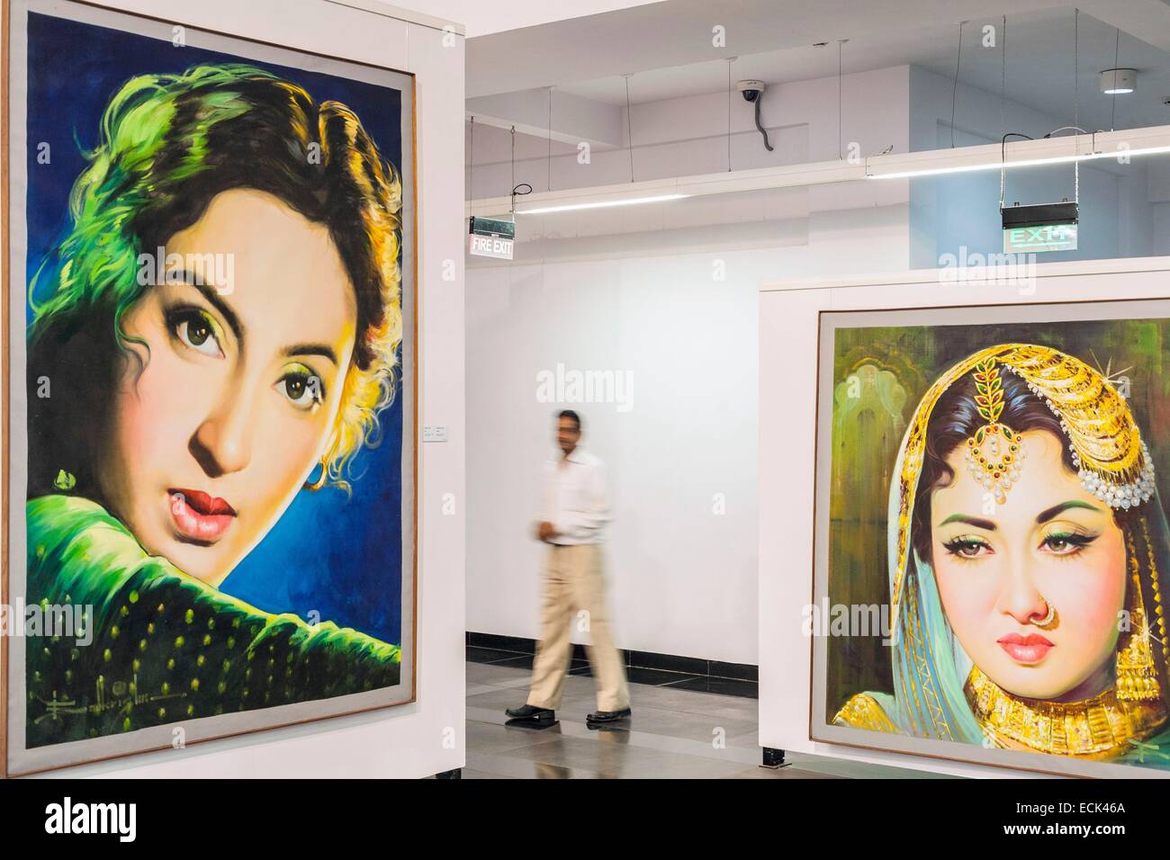 Indien, Neu-Delhi, Rajpath, National Gallery of Modern Art (NGMA) eröffnet 1954 die Tabellen Schauspielerinnen Meena Kumari und marathische von Balkrishna Arts Stockfoto