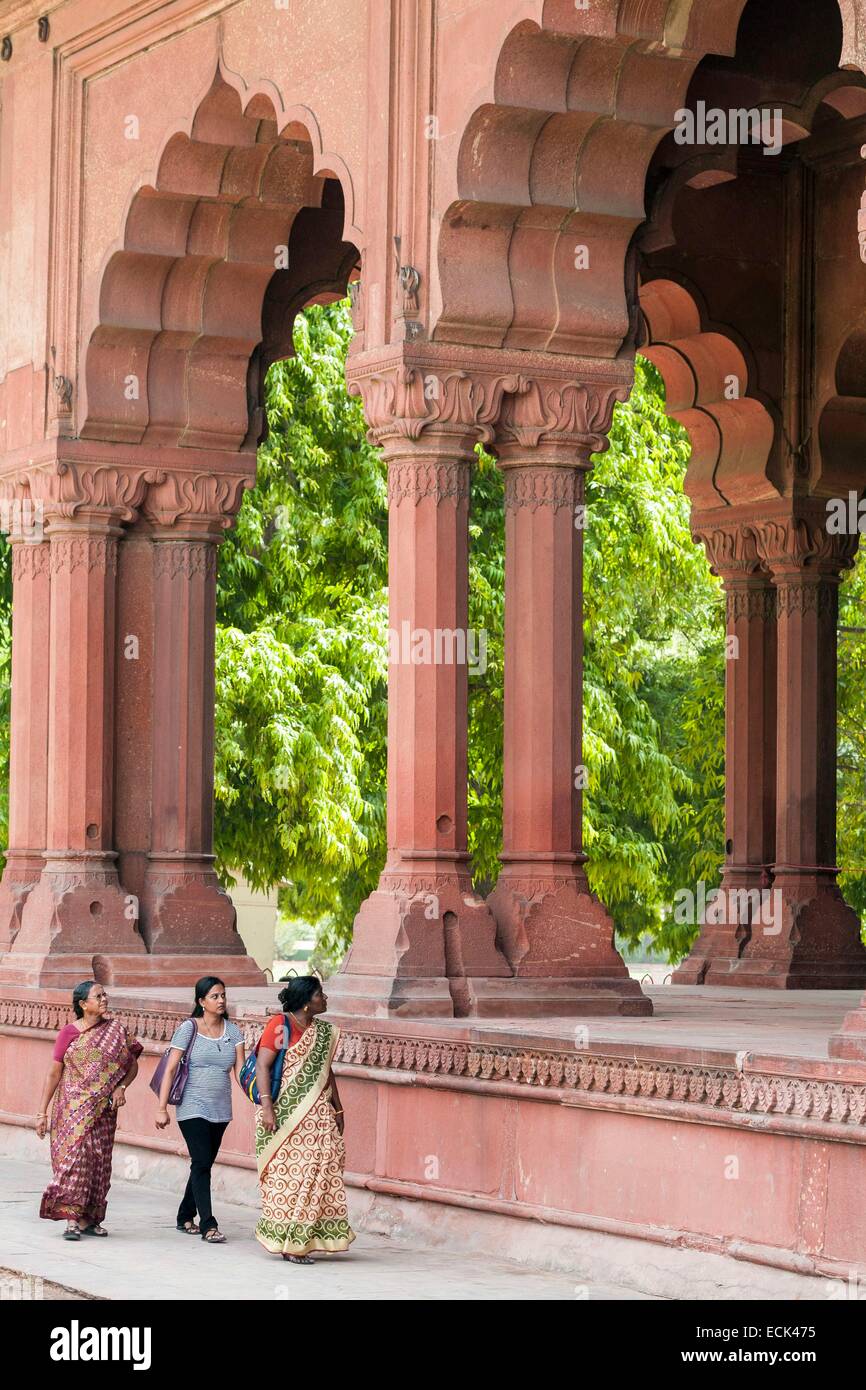 Indien, Neu-Delhi, Red Fort, das Palast-Fort von Shahjahanabad ist eine Festung des 17. Jahrhunderts Mogul-Architektur Weltkulturerbe der UNESCO, Diwan-i-Am (Halle des Publikums) roten Sandstein Stockfoto