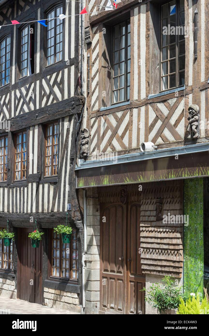 Frankreich, Eure, Cormeilles, Fachwerkhaus beherbergt, Paul Mare street Stockfoto
