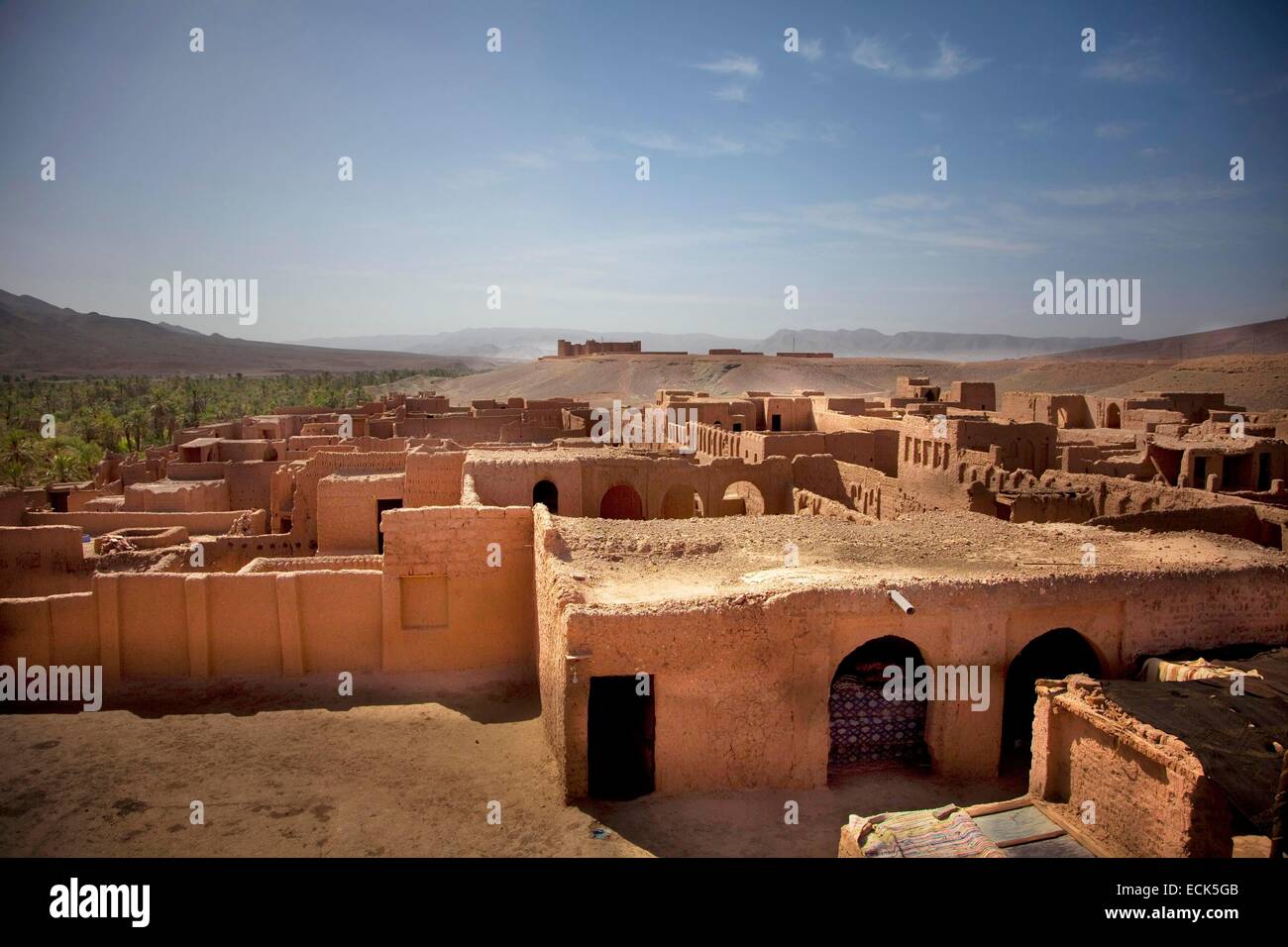 Marokko, Anti-Atlas, ein Dorf auf der Straße von Marrakesch nach Tomboctou oder Timbuktu, Agdz, Draa-Tal Stockfoto