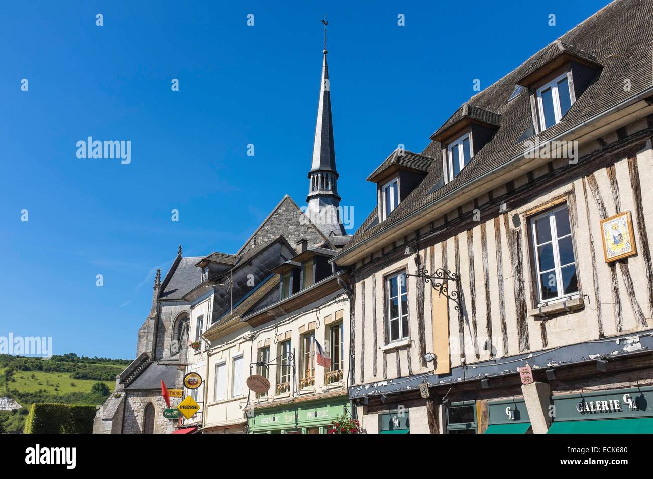 Frankreich, Eure, Les Andelys, Petit Andely Kirchturm der Kirche Saint-Sauveur Stockfoto