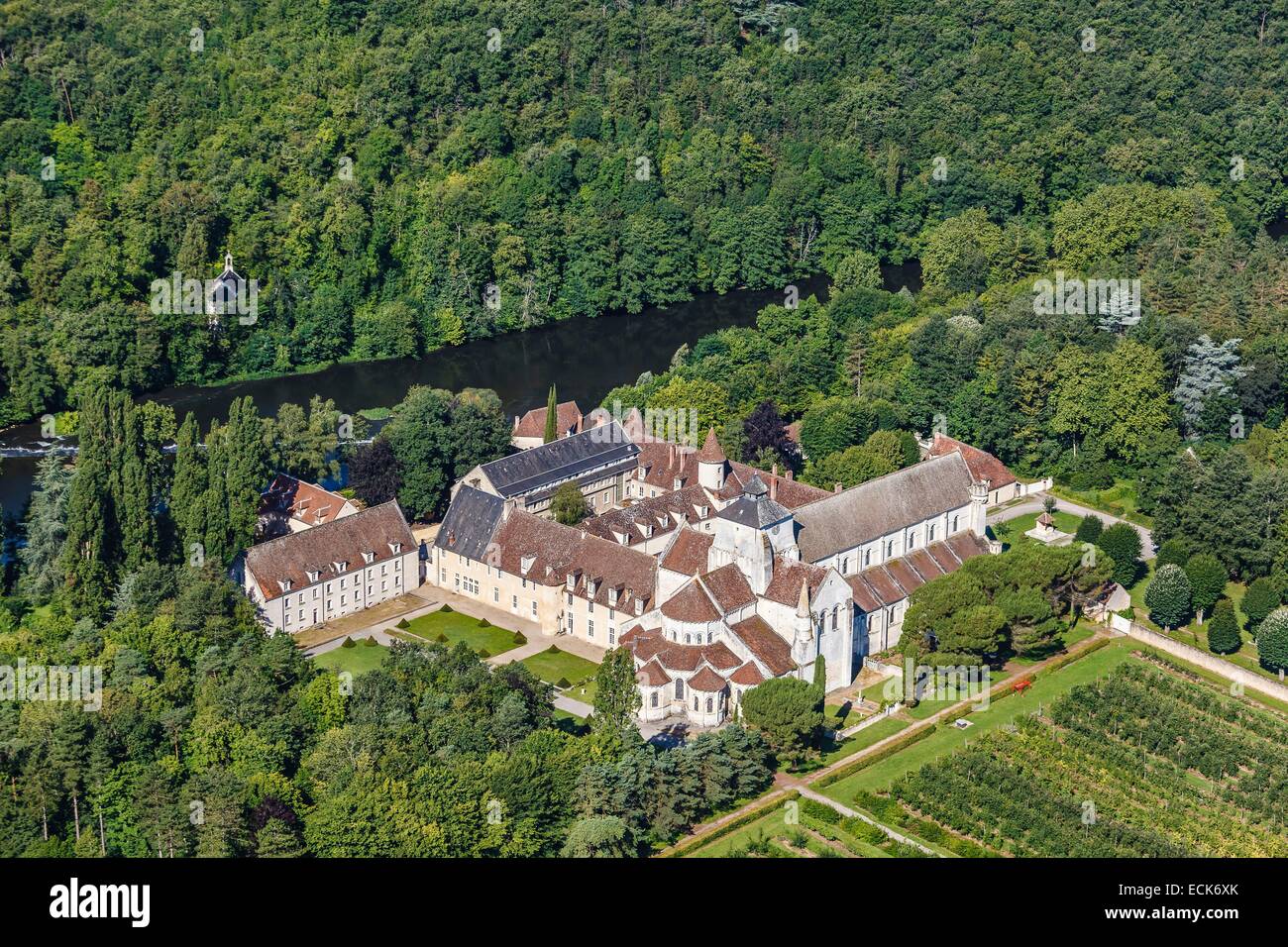 Indre, Frankreich Fontgombault, die Abtei (Luftbild) Stockfoto