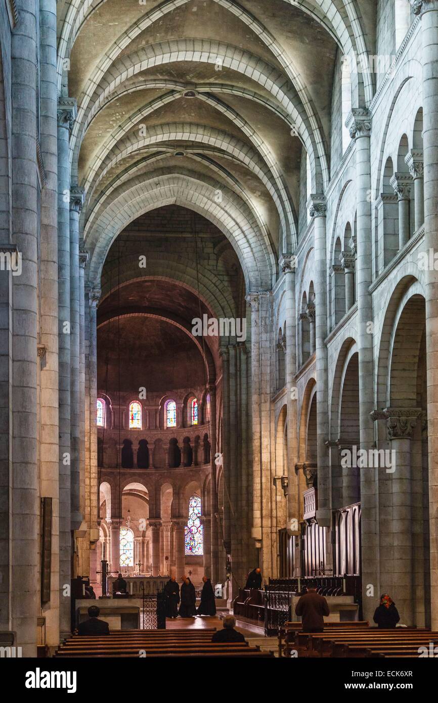 Indre, Frankreich Fontgombault, im Inneren der Klosterkirche Stockfoto