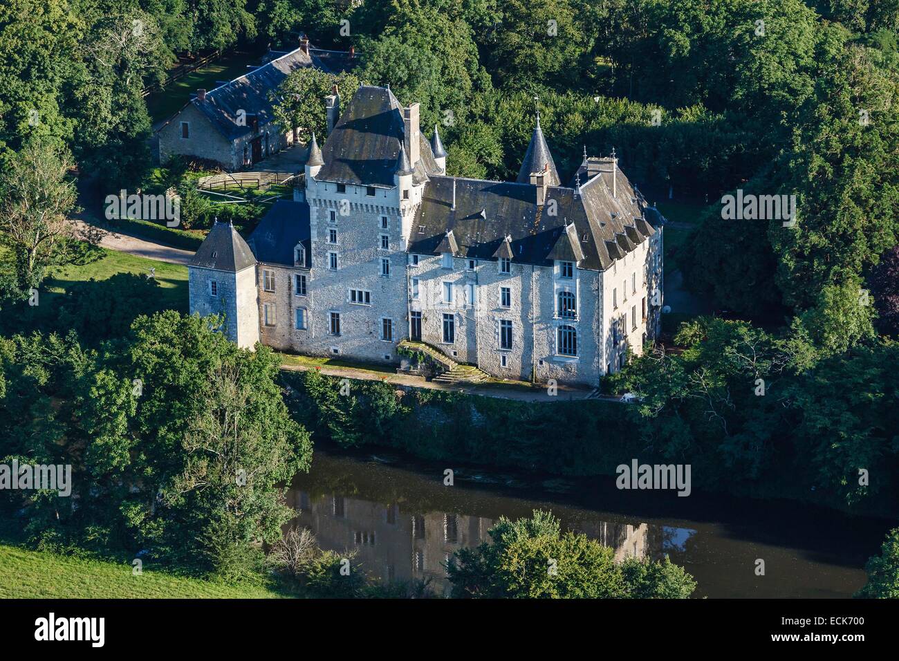 Frankreich, Indre, Rivarennes, la Tour Burg (Luftbild) Stockfoto
