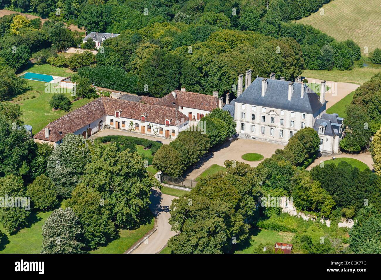 Frankreich, Vienne, Lhommaize, La Forge Burg (Luftbild) Stockfoto