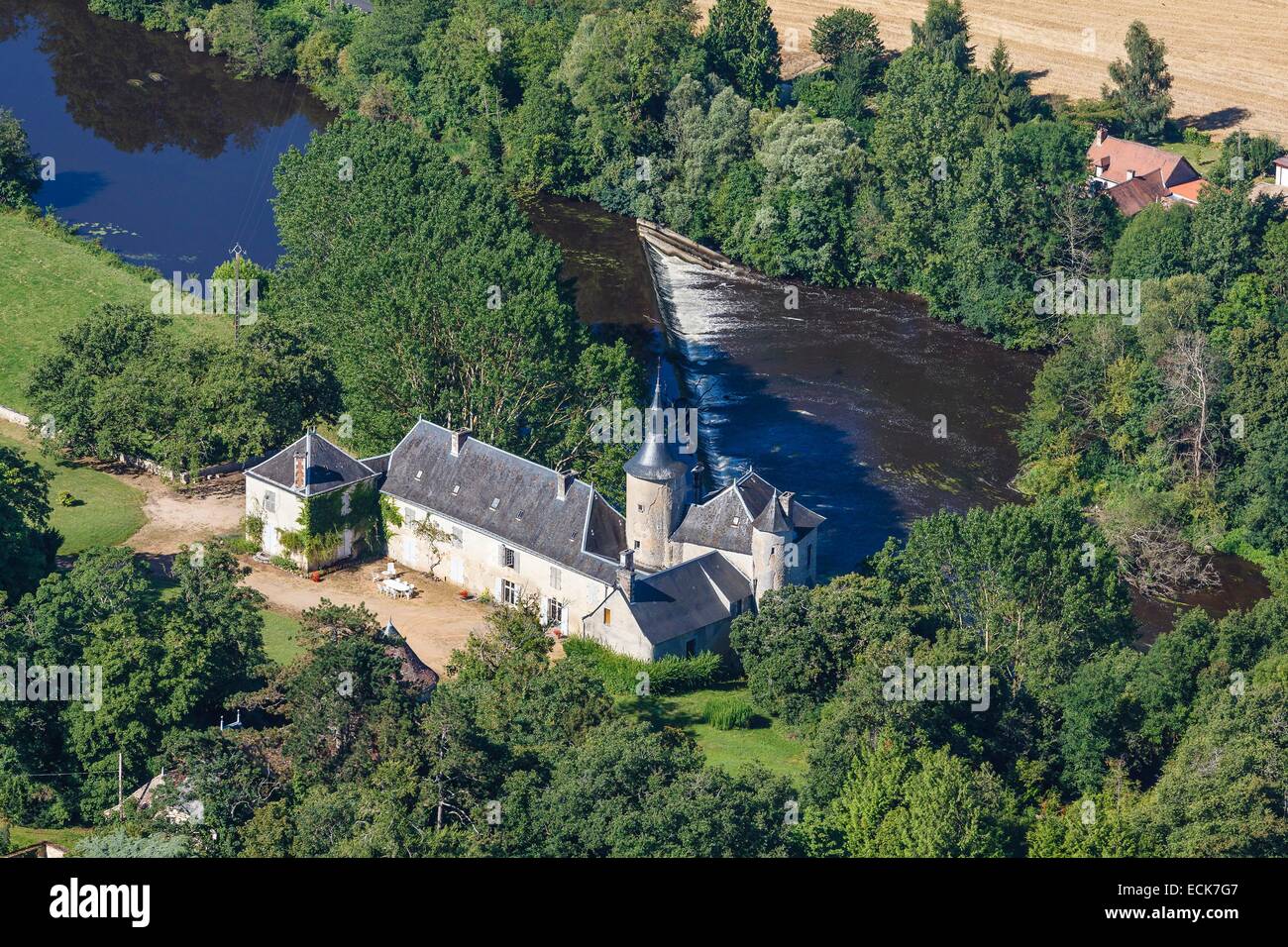Frankreich, Vienne, Saint-Pierre de Maille, La Roche eine Gue-Burg (Luftbild) Stockfoto
