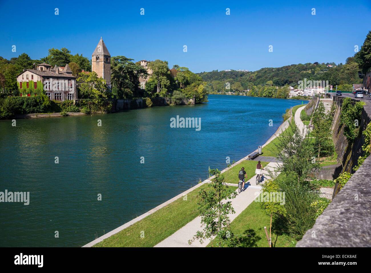 Frankreich, Rhone, Lyon Caluire et Cuire, Saint-Rambert-l ' Ile-Barbe und die romanische Kirche Notre-Dame am Rande des Flusses Saône, Rives de Saone Stockfoto