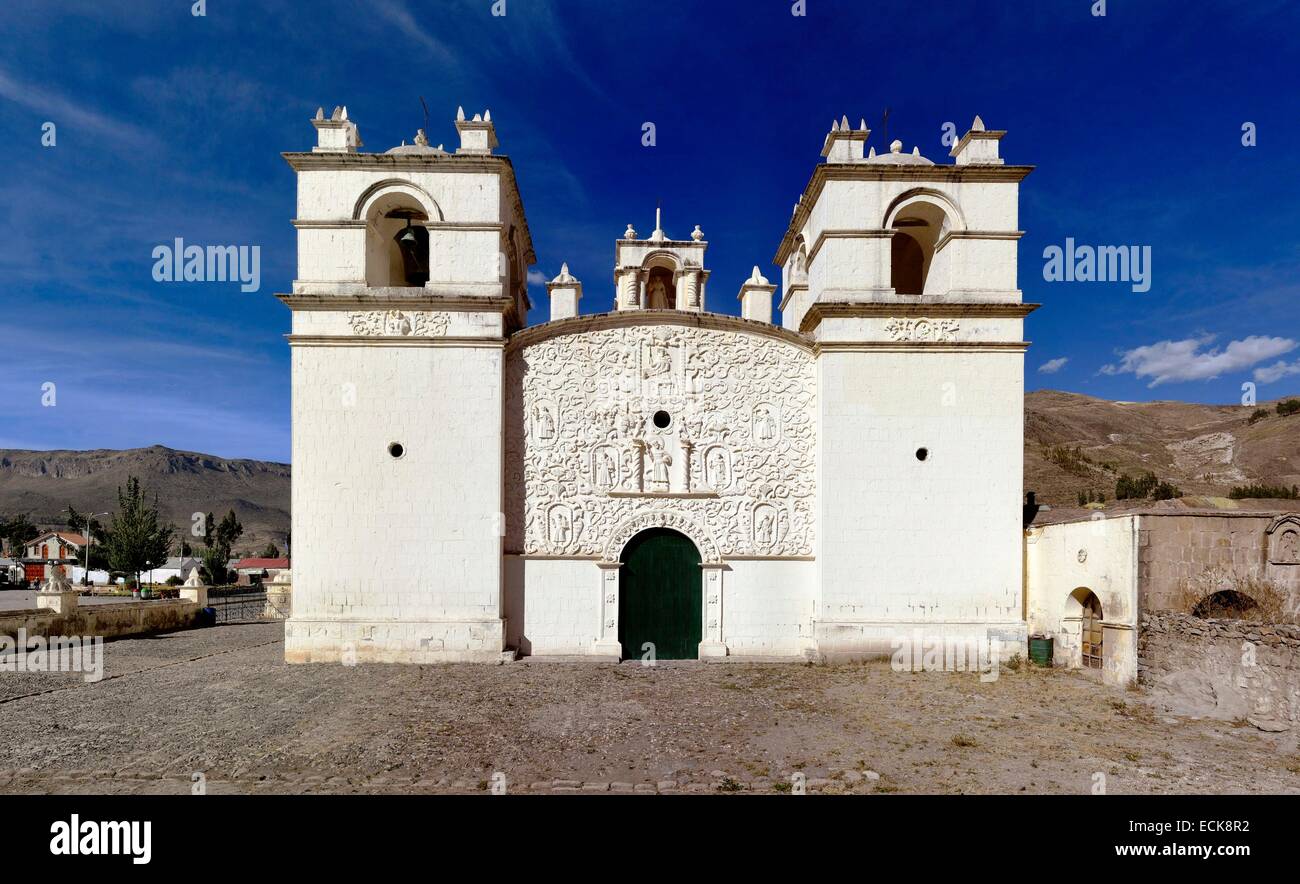 Peru, Caylloma Provinz, Colca Canyon, Yanque, die kolonialen Kirche des XVII Jahrhunderts Stockfoto