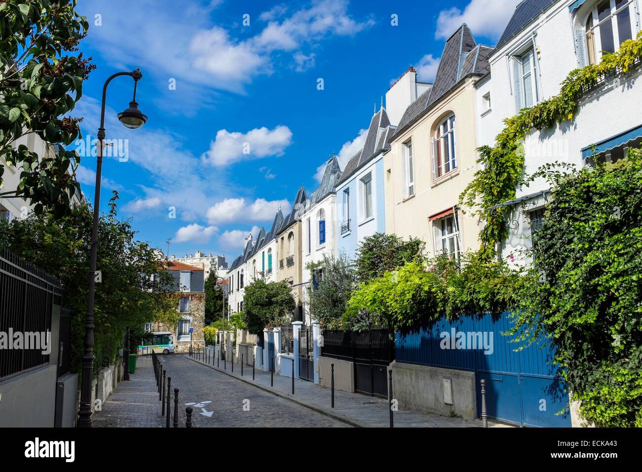 Frankreich, Paris, Maison Blanche Bezirk, Dieulafoy Straße, 44 Mittelklasse-Häuser, erbaut von Architekt Henry Tresal 1921, jeweils mit einem Bad und einer Garage Stockfoto