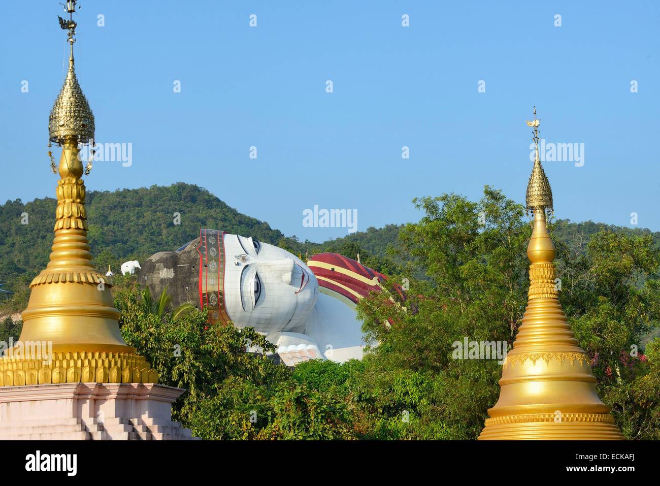 Myanmar (Burma), Mon-Staat, Mawlamyine (Moulmein) Umgebung, zu gewinnen Sein Taw Ya Tempel, weltweit größten liegenden Buddha Stockfoto