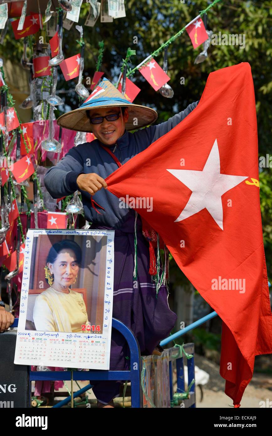 Myanmar (Burma), Kayin (Karen) Staat, Hpa-An, NLD (Nationalliga für Demokratie) Demonstration, Unterstützer von Aung San Suu Kyi Stockfoto