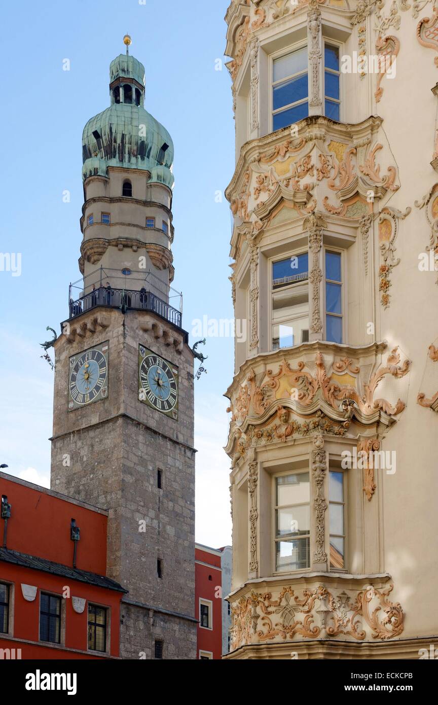 Stadtturm des alten rathauses in innsbruck Fotos und Bildmaterial in