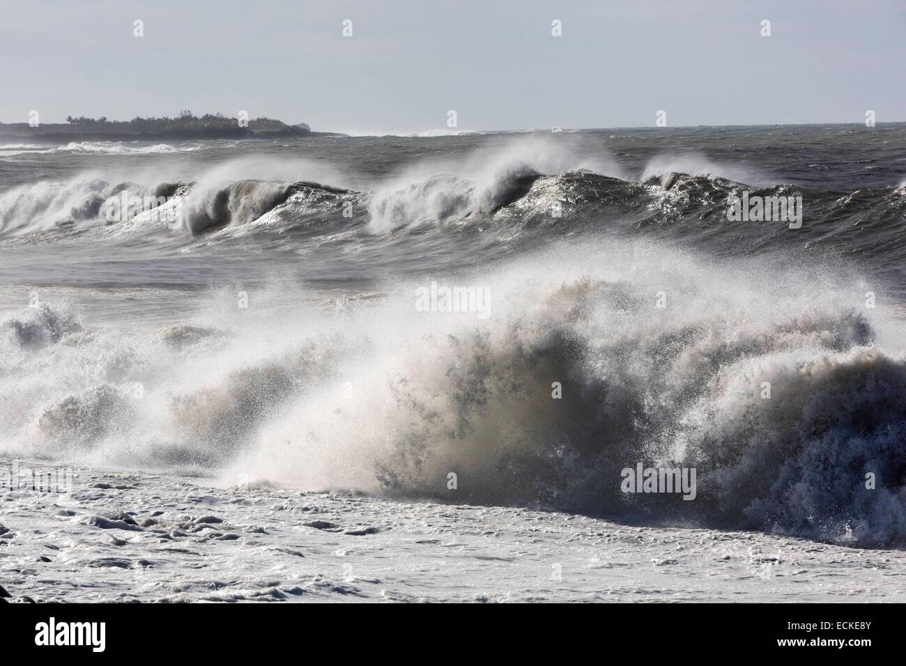 Frankreich, "Wellenlinien" Insel La Réunion (französische Übersee-Departement), Seascape, stark nach dem Durchzug eines tropischen Wirbelsturms Stockfoto