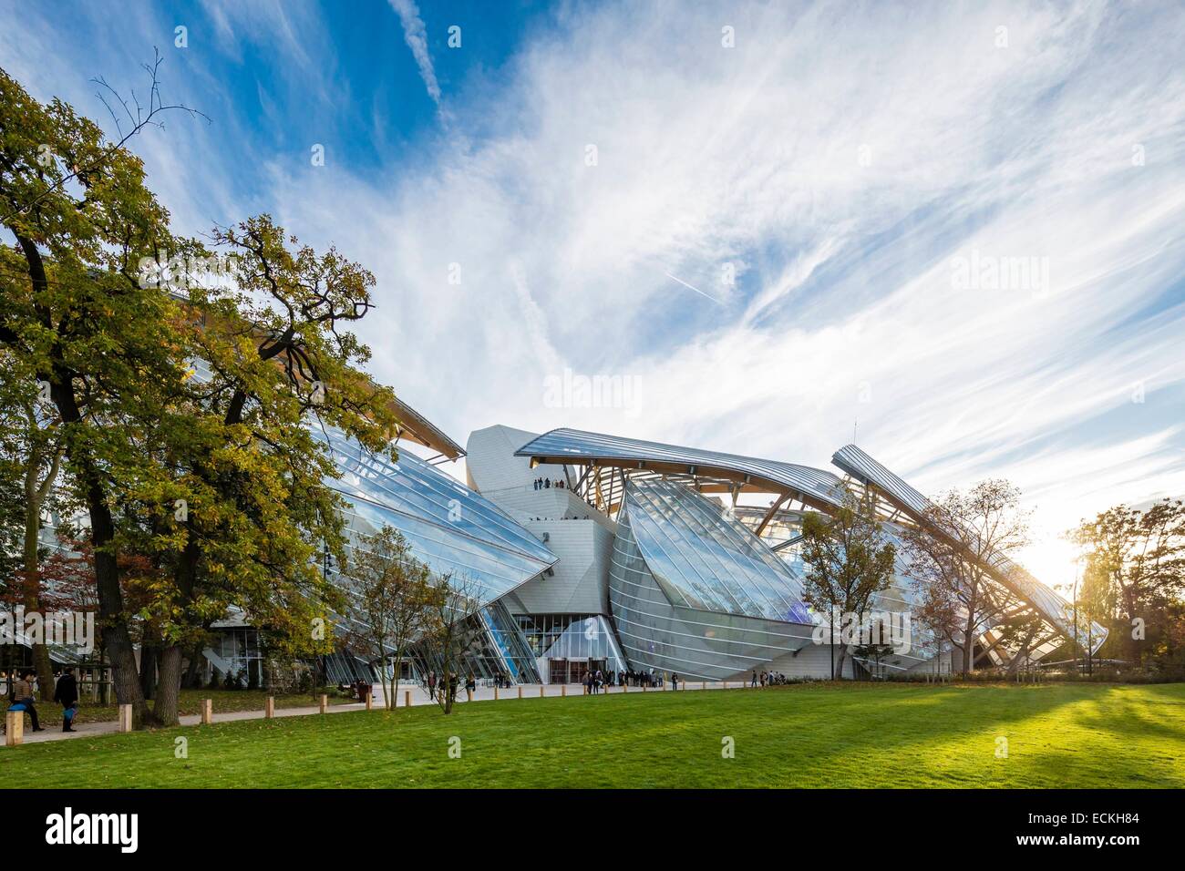 Frankreich, Paris, Bois De Boulogne, Louis Vuitton Foundation vom Architekten Frank Gehry Stockfoto