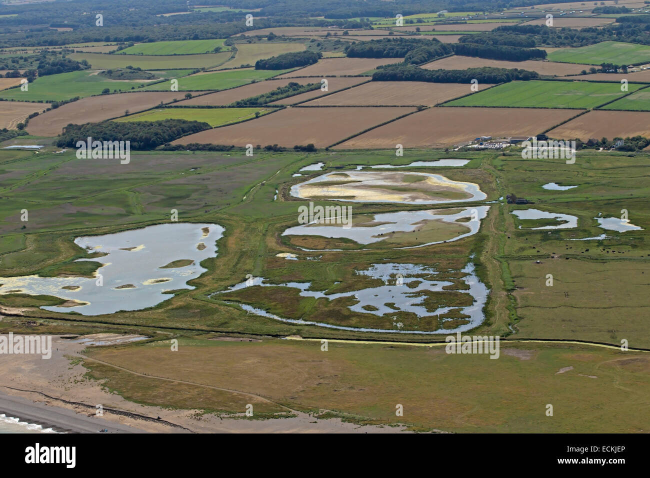 Antenne des Cley-weiter-die Meeres-Naturschutzgebiet, Norfolk Wildlife Trust, Sommer, Norfolk UK Stockfoto