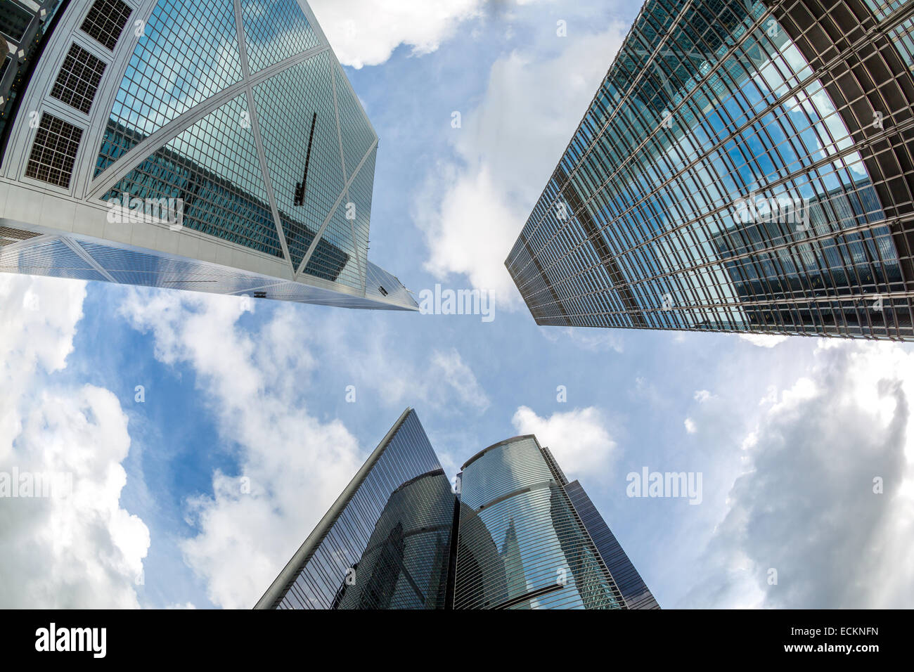 Nachschlagen von modernen Bürogebäuden in Central Hong Kong Stockfoto