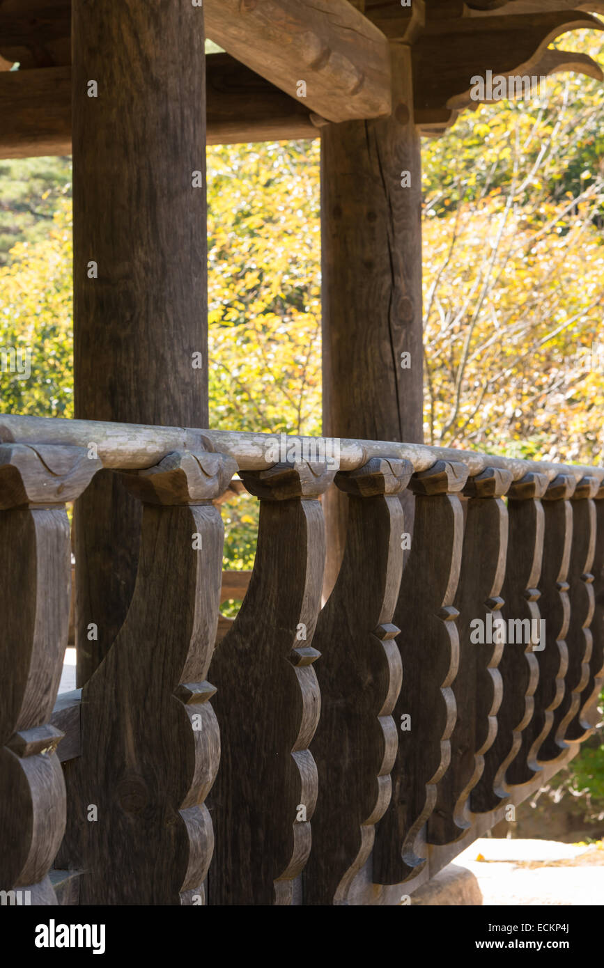 Nahaufnahme des koreanischen hölzerne Geländer der traditionellen Architektur Stockfoto