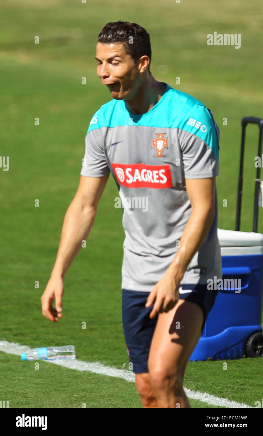 Portugals Cristiano Ronaldo trainiert mit seinen Teamkollegen in einem offenen Training im Estádio Moisés Lucarelli während 2014 World Cup Featuring: Cristiano Ronaldo wo: Sao Paulo, Brasilien bei: 12. Juni 2014 Stockfoto