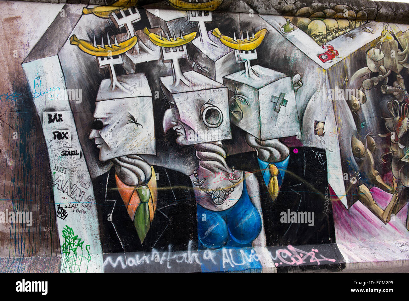 Kunstwerk an Berliner East Side Gallery auf einem Abschnitt der Berliner Mauer. Stockfoto
